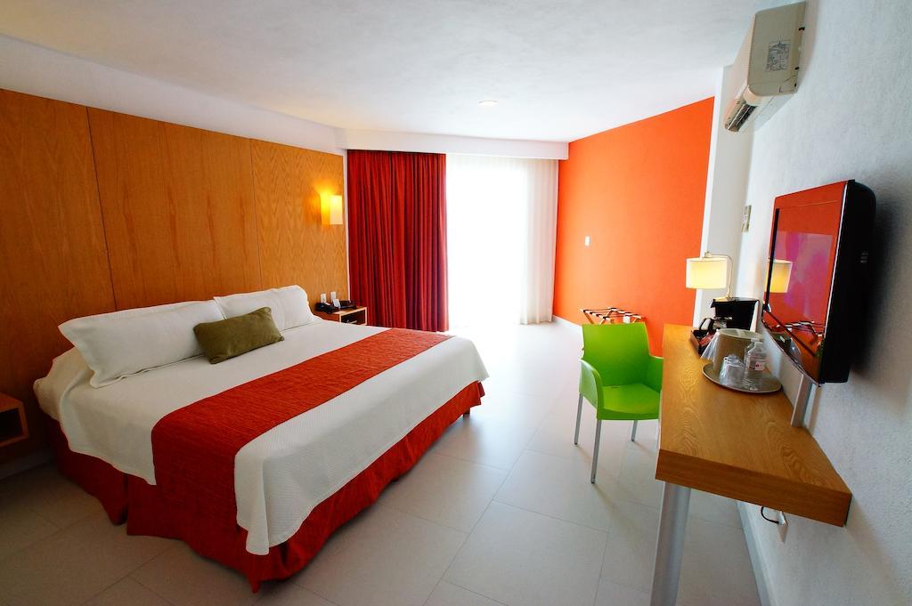 Standard Zimmer mit Kingsize-Bett