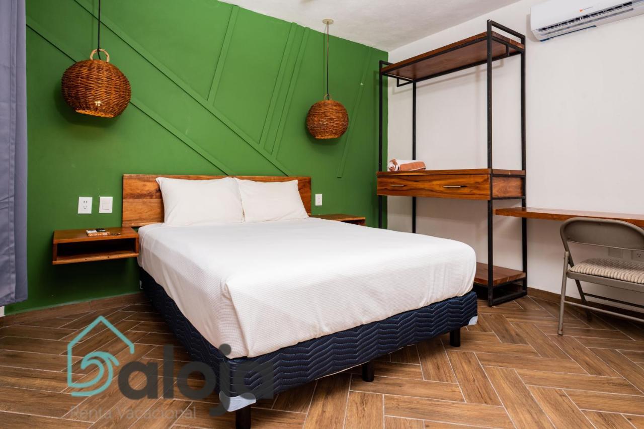 King Room,1415627139:JPEG